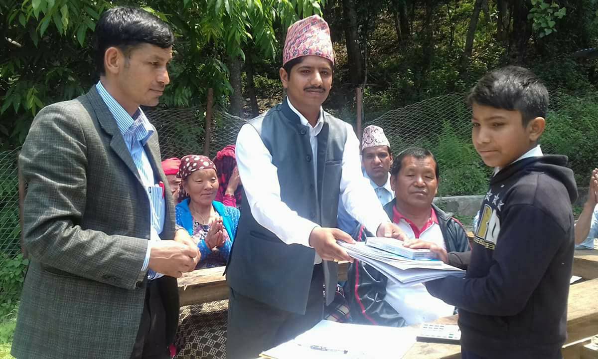 बाँसखर्कका वडा अध्यक्ष अभिभावक बने